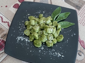 Gnocchetti morbidi di spinaci della dolcina SIMPA82