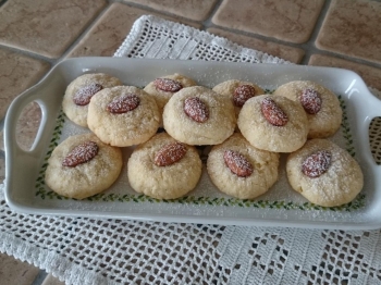 Biscotti morbidi alle mandorle