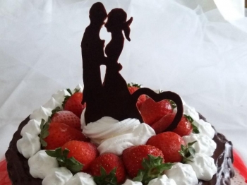 DRIP CAKE ANNIVERSARIO