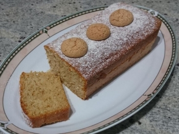 Plumcake con amaretti