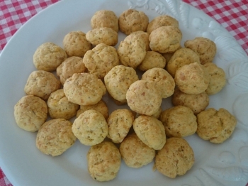 Biscotti piccantini al formaggio
