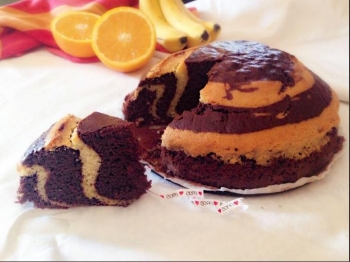 Torta CioccoBanana con succo di arancia [Senza uova]