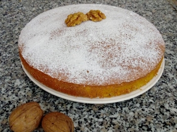 Torta alle noci senza burro (ricetta della Dolcina Katy1983)