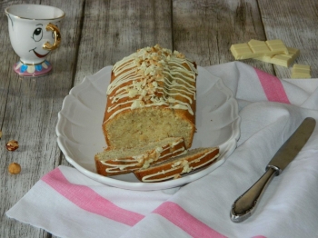 Plumcake con nocciole e cioccolato bianco