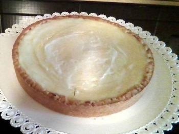 Crostata con ricotta e confettura di fragole