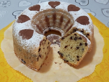 Ciambella con gocce di cioccolato della blogger Chiarapassion