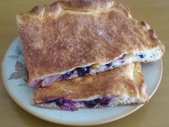 Focaccia con uva e mele