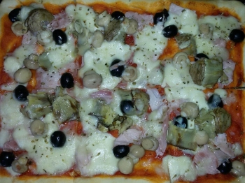 Pizza capricciosa