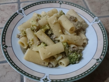 Rigatoni broccoli e salsiccia