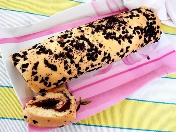 Rotolo alla Crema Novi e gocce di cioccolato
