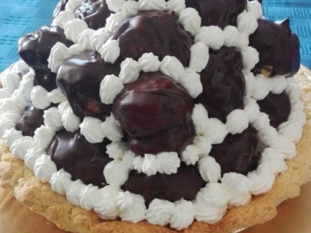 Crostata profitteroles