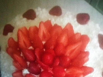 Torta panna e fragole