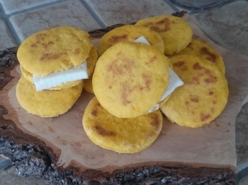 Focaccine di zucca in padella di Benedetta Rossi