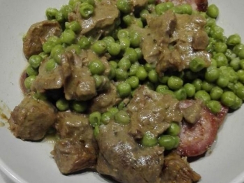 Spezzatino con piselli e salme piccante