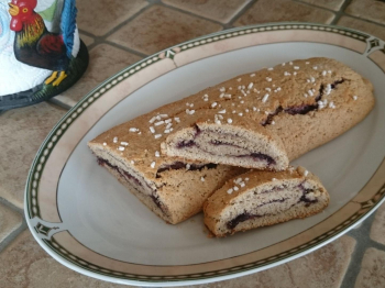 Strudel di frolla al grano saraceno e confettura di mirtilli