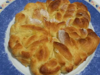 Brioche intrecciata mele, cannella e crema pasticcera