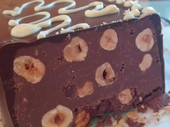 TORRONE MORDINO ALLE NOCCIOLE