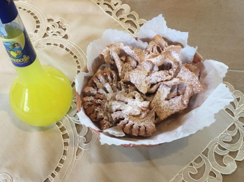 Chiacchiere con Limoncello