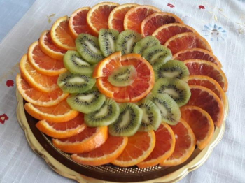 crostata con crema pasticcera e frutta