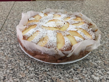 TORTA GOLOSA MELE E MARMELLATA