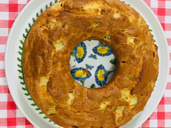 Ciambella alle pere e formaggio