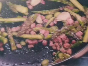 Asparagi e pancetta