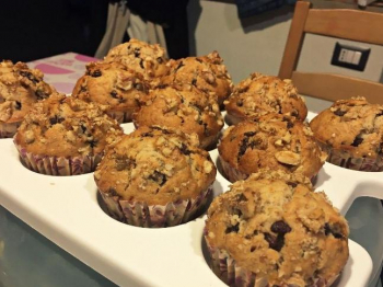Muffin alla Banana, Cannella e Gocce di Cioccolato