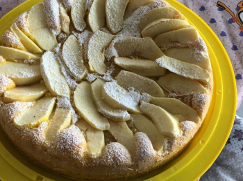 Torta di mele 🍎 con crema gialla!