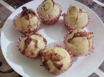 Muffin salati con wurstel sottiletta e pomodori secchi