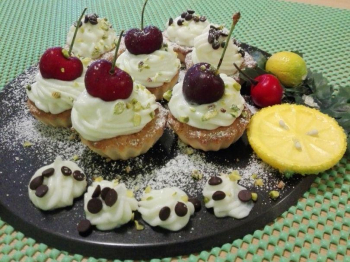 Tartellette con crema di ricotta