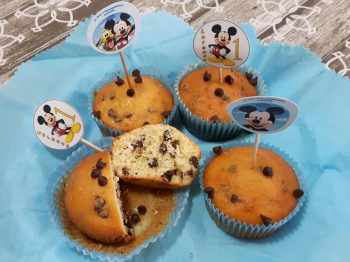 Muffin arancia, yogurt e gocce di cioccolato