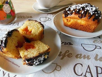 Mini plumcake con cuore di albicocche