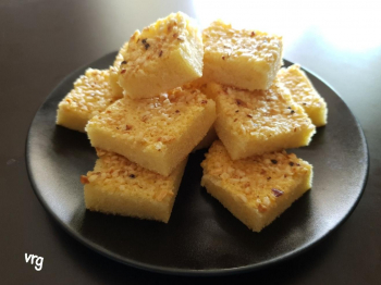 Brownie con crème di Rossana e granella di nocciole
