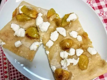 Schiacciata fichi e caprino