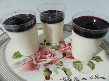 PANNA COTTA CON AMARENA