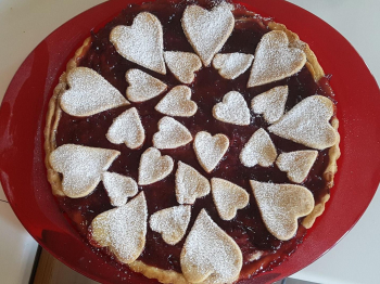 Crostata morbida con marmellata di amarene