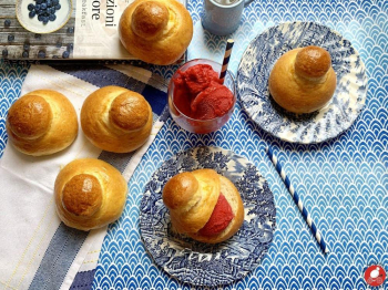 Brioches siciliane con tuppo