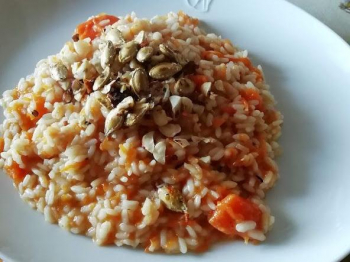 Risotto alla zucca con semi e nocciole