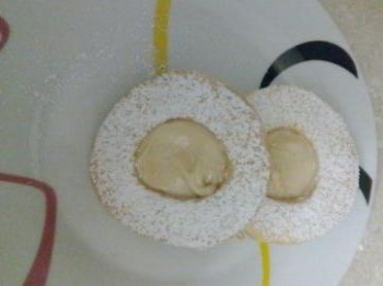 Occhi di bue con crema rossana