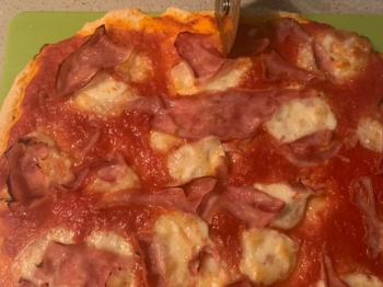 Pizza scamorza e prosciutto cotto