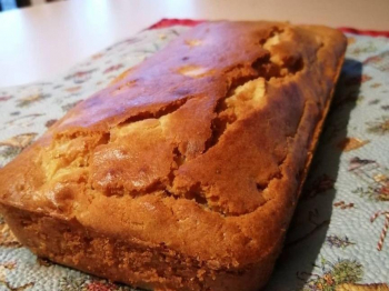 Plumcake con mele e nocciole