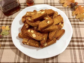 Biscotti con spezie e mandorle