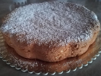 Torta albumi con nocciole e  mandorle