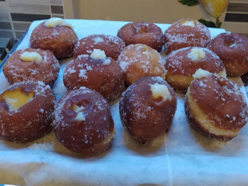 Bomboloni di Crema