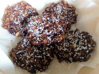 Biscotti vegani avena, banana e cacao