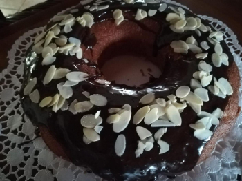 ciambellone allo yogurt alle mandorle