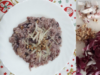 Risotto radicchio, guanciale e noci di Sorrento