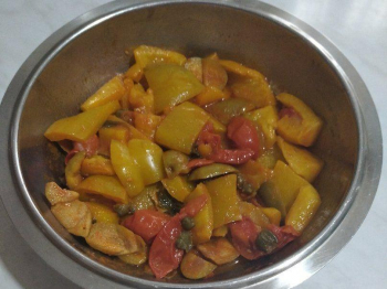 Peperoni con olive e capperi