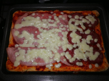 pizza bella alta prosciutto e salame