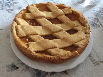 crostata alla marmellata di albicocche